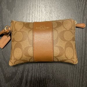 COACH WRISTLET *CLASSIC SIGNATURE*